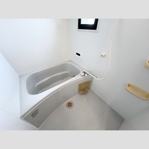 バス (301　浴室)