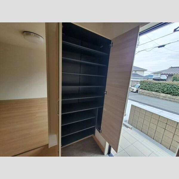 玄関 (シューズボックス)