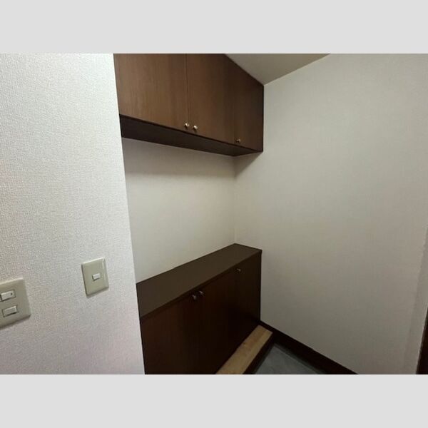 玄関 (102　玄関)