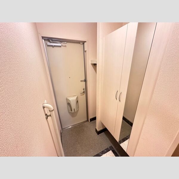 玄関 (105 玄関)