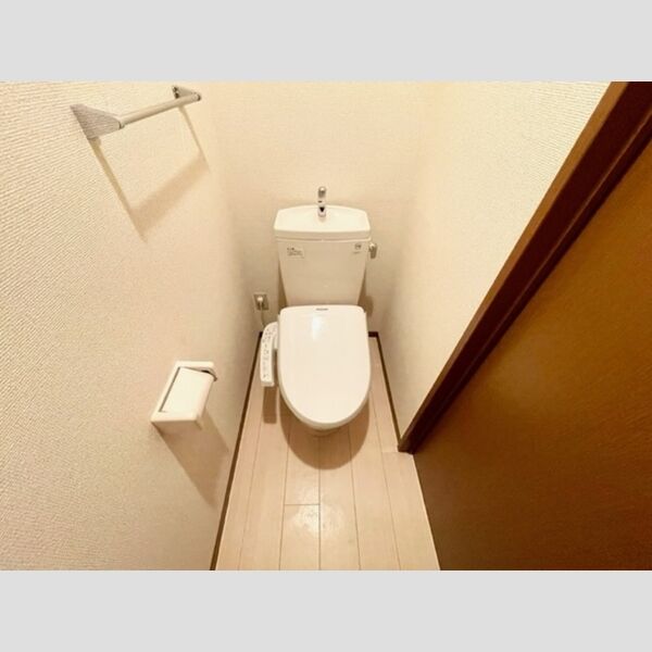 トイレ (B棟202　トイレ)