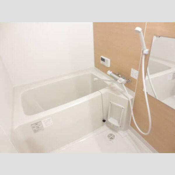 バス (201　浴室)