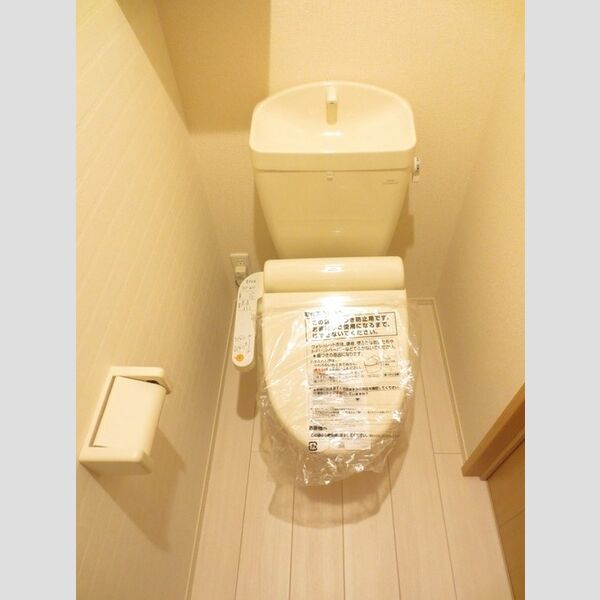 トイレ (201　温水洗浄暖房便座)