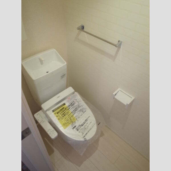 トイレ (温水洗浄暖房便座)