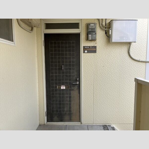 その他 (グランディール行橋A棟205　玄関)