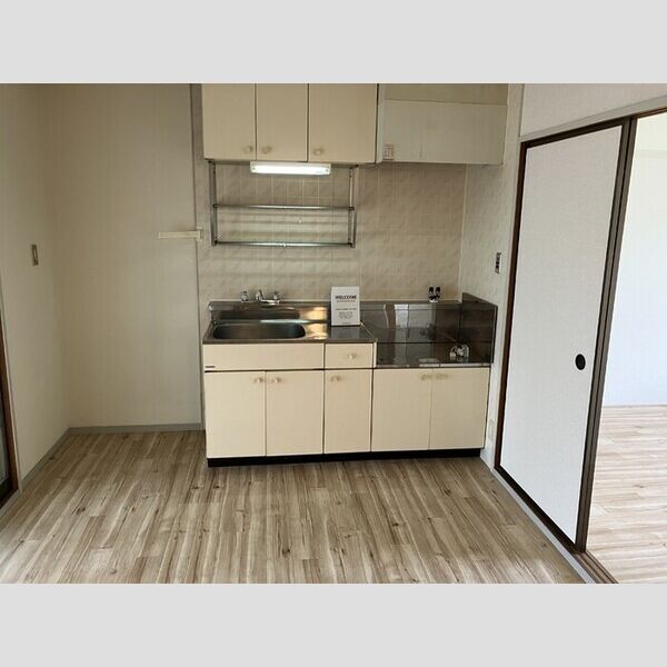 キッチン (グランディール行橋A棟205　キッチン)