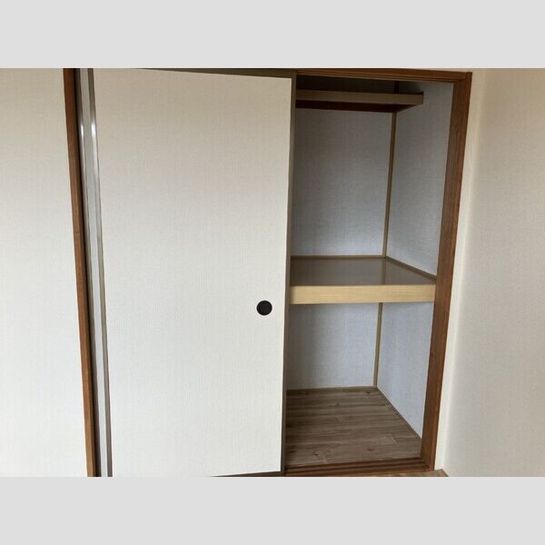 収納 (グランディール行橋A棟205 収納)