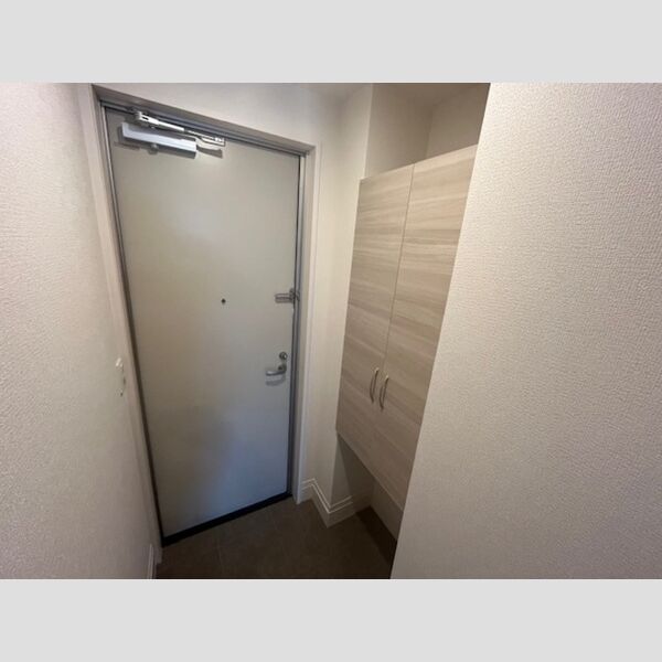 玄関 (ラシュレ雅　105　玄関)