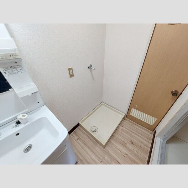 その他 (洗濯機置き場)