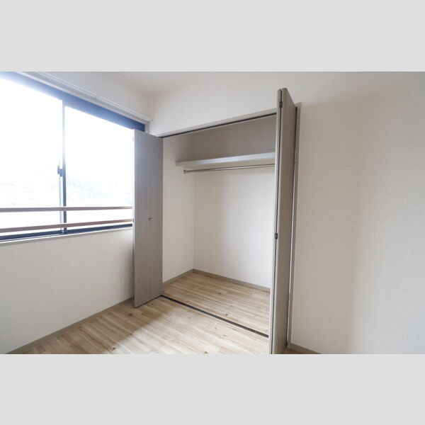 収納 (302クローゼット)