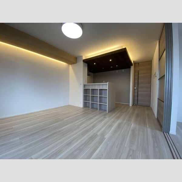 その他 (GRANCASA下富野　201　リビング)