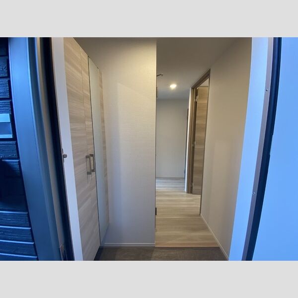 玄関 (GRANCASA下富野　201　玄関廊下)