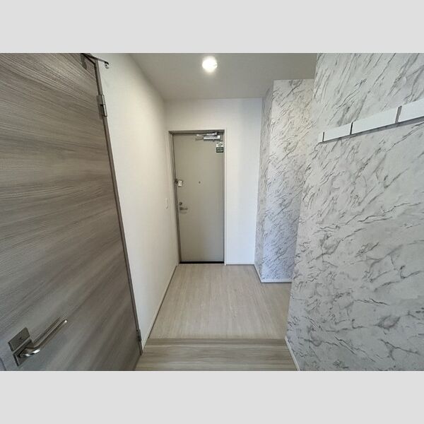 玄関 (DーROOM中井202　玄関)