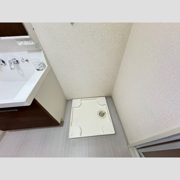 その他 (洗濯機置き場)