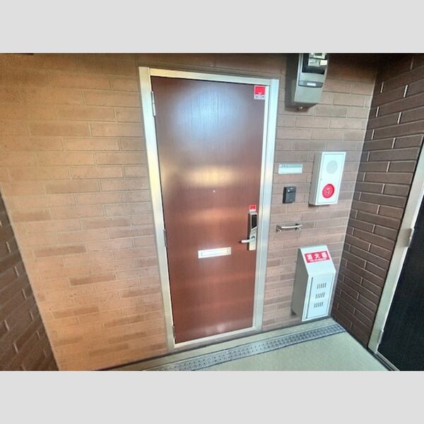 その他 (玄関)