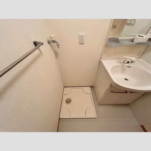 その他 (洗濯機置き場)