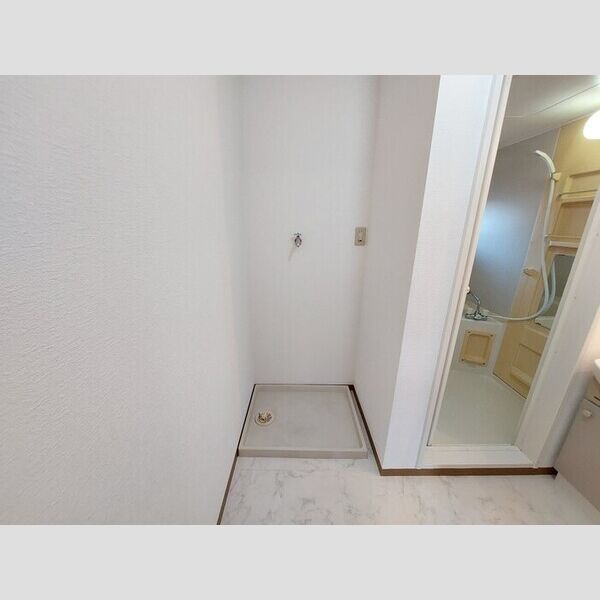 その他 (洗濯機置き場)