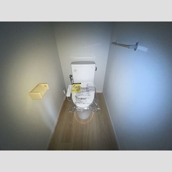 トイレ (温水洗浄暖房便座)