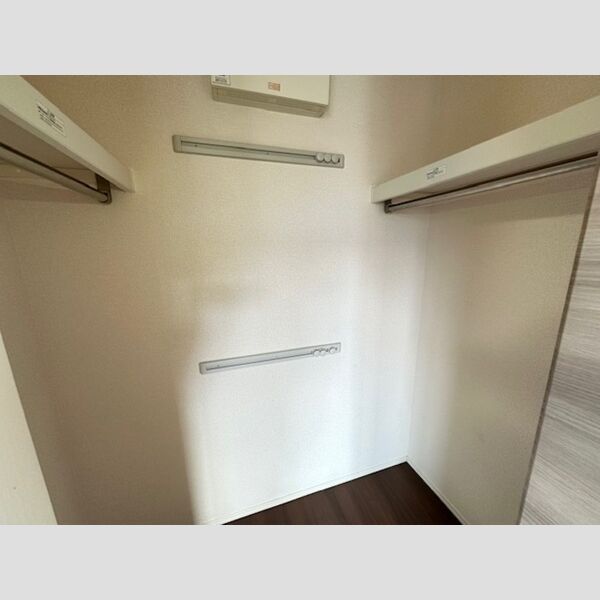 その他 (クローゼット)