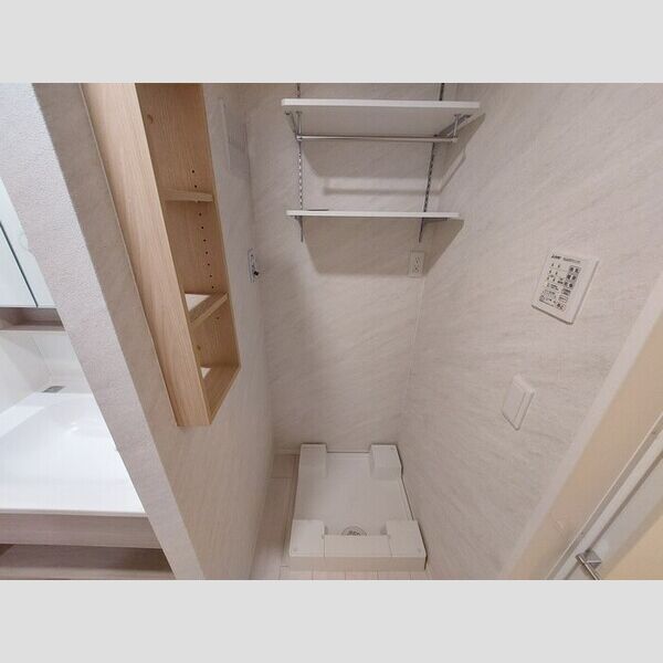 その他 (室内洗濯機置場)