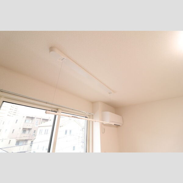 その他 (室内物干し)