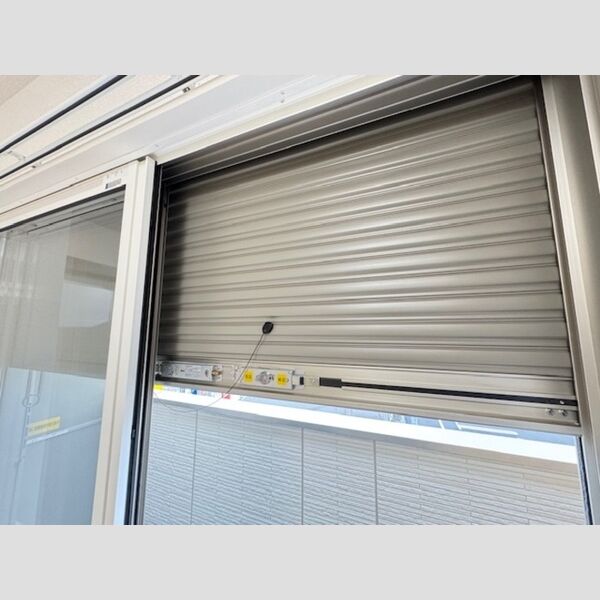 その他 (雨戸シャッター)