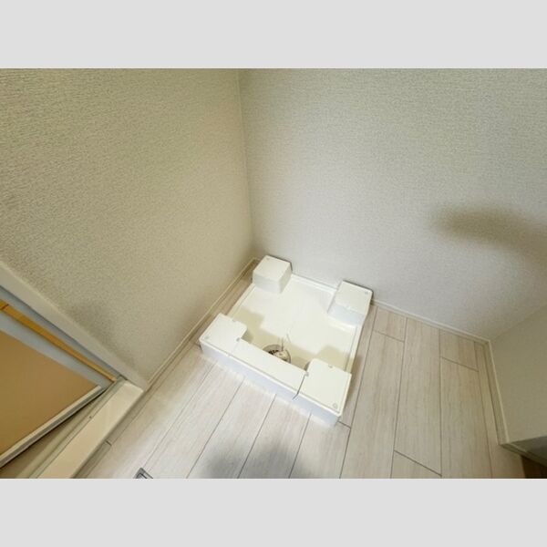 その他 (洗濯機置き場)