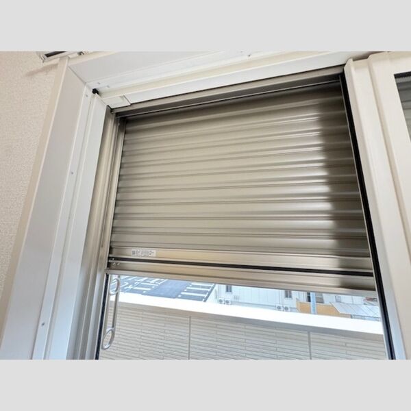 その他 (雨戸シャッター)