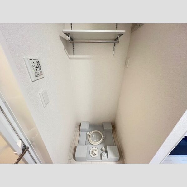 その他 (洗濯機置き場)