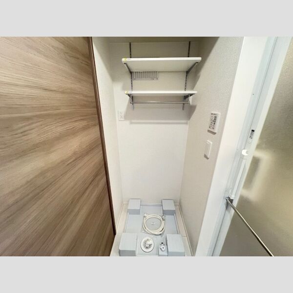 その他 (洗濯機置き場)