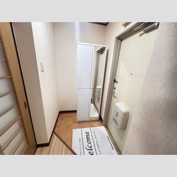 玄関 (玄関)
