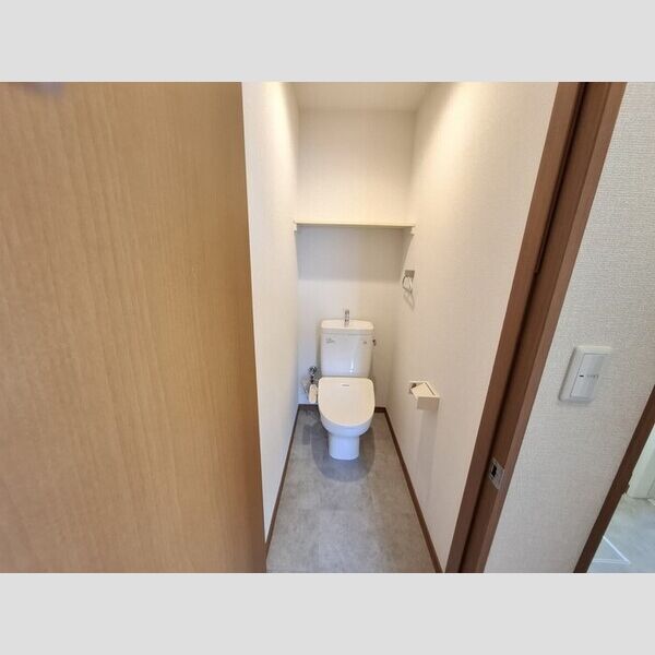 トイレ (温水洗浄便座)