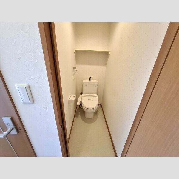 トイレ (温水洗浄暖房便座)