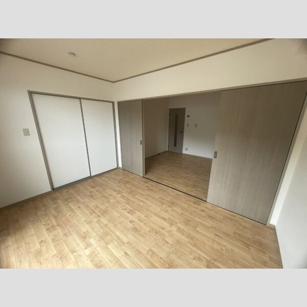 その他 (洋室)
