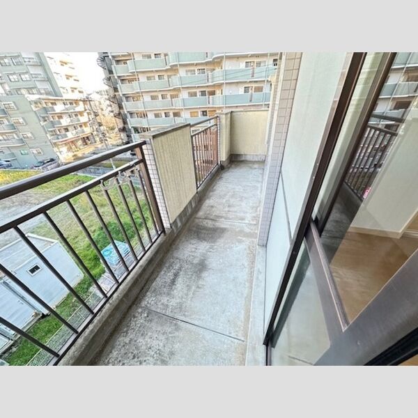 バルコニー・ベランダ (バルコニー)