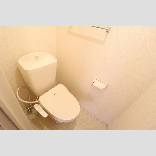 トイレ (温水洗浄暖房便座)