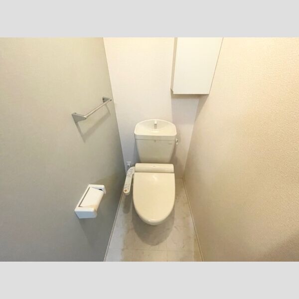 トイレ (温水洗浄暖房便座)