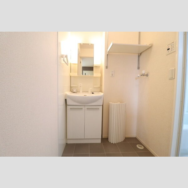 洗面所 (洗髪洗面化粧台)