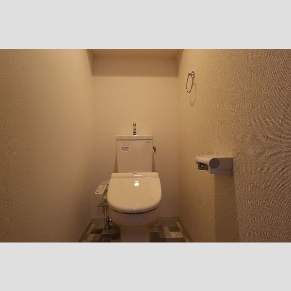 トイレ (105　トイレ)