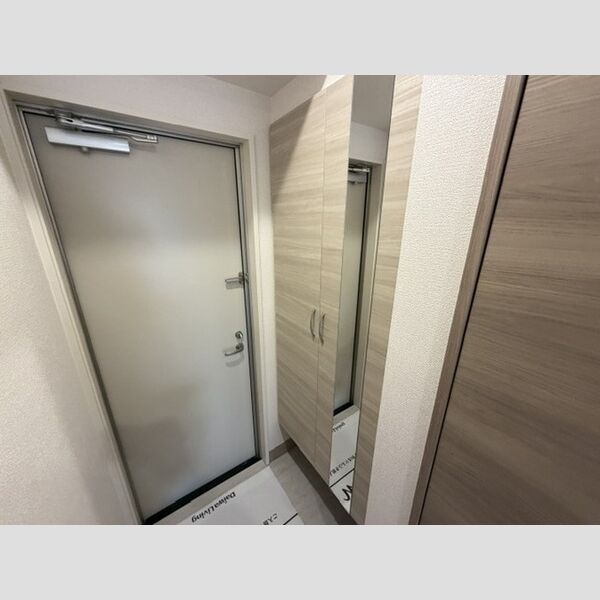 玄関 (玄関)