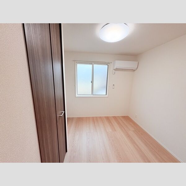 その他 (洋室)