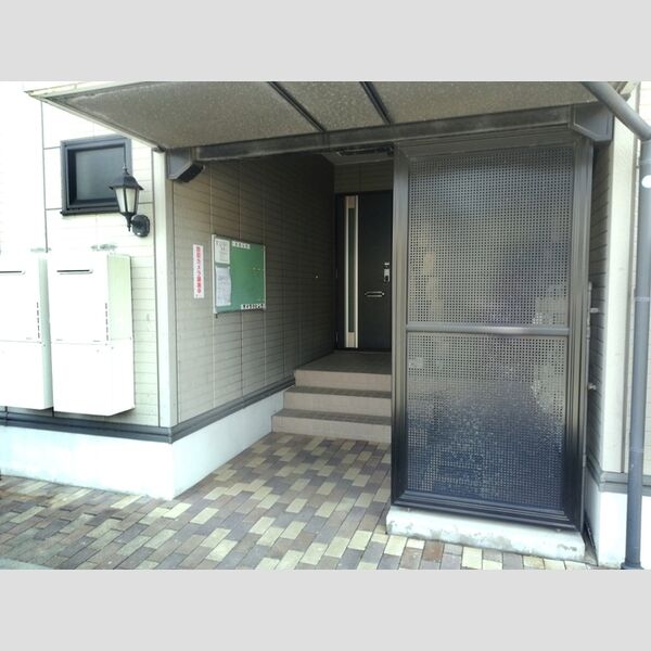 エントランス (エントランス)