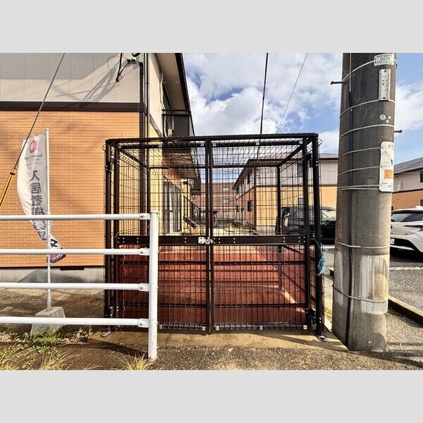 現地周辺 (ゴミ置き場)