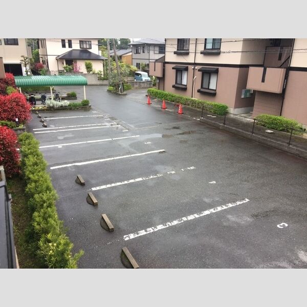 駐車場 (駐車場)