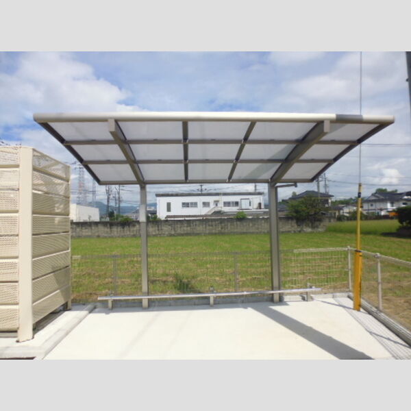 現地周辺 (駐輪場)