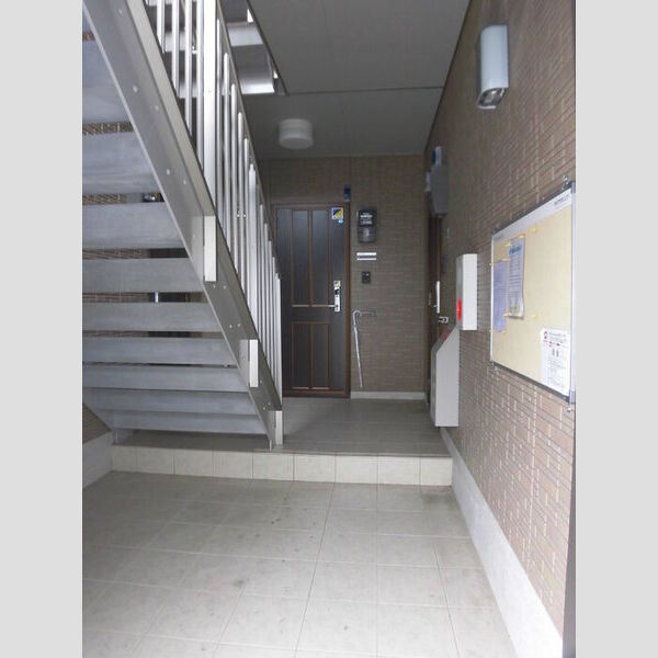 エントランス (エントランス)