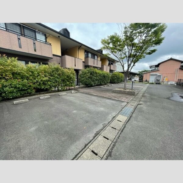 駐車場 (駐車場)