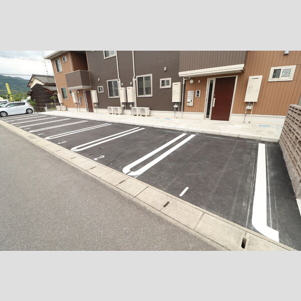 駐車場 (駐車場)