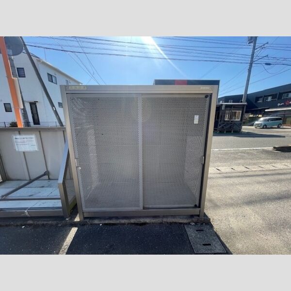 現地周辺 (ゴミ置き場)