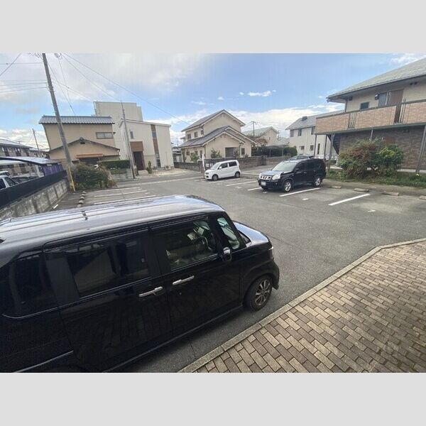駐車場 (駐車場)
